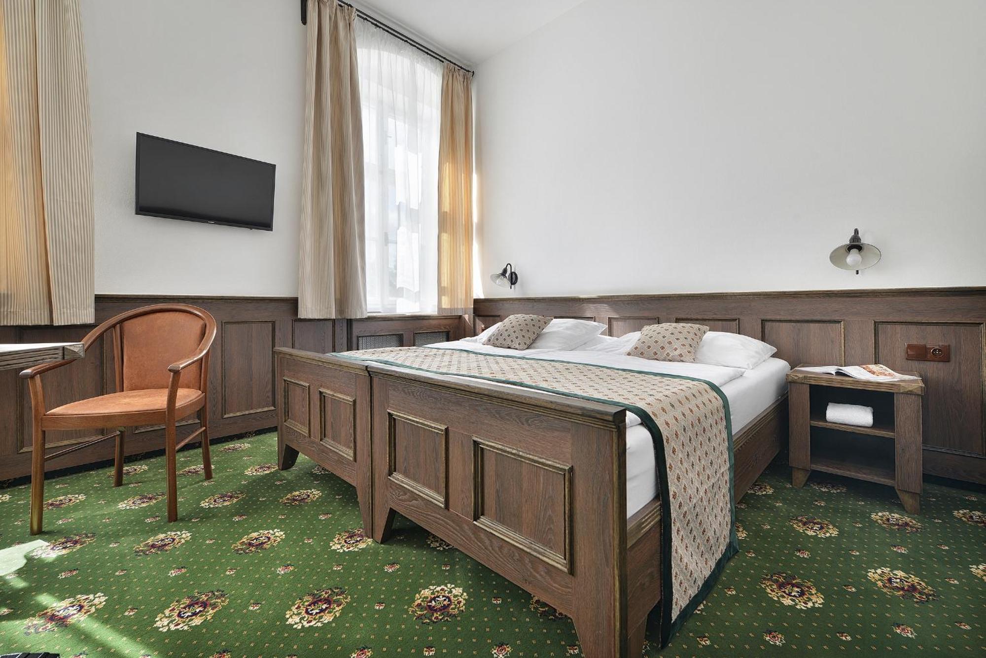 Hotel Podhrad Hluboká nad Vltavou Екстериор снимка